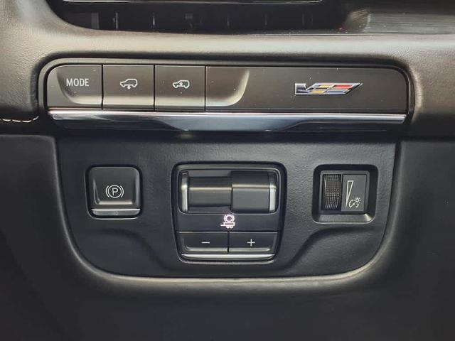 2024 Cadillac Escalade ESV Vehicle Photo in San Antonio, TX 78230-1001