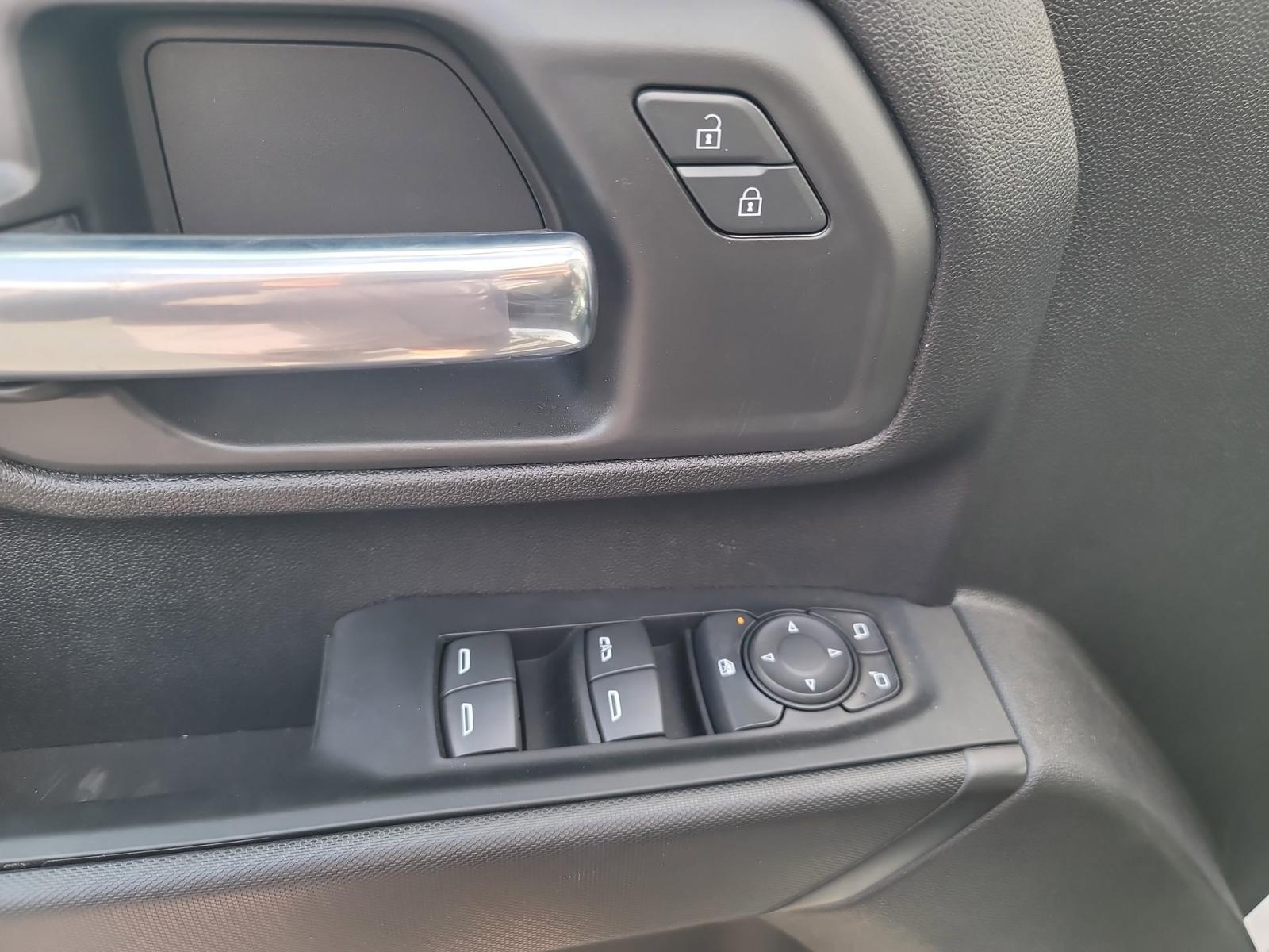 2023 Chevrolet Silverado 3500 HD CC Vehicle Photo in LA MESA, CA 91942-8211