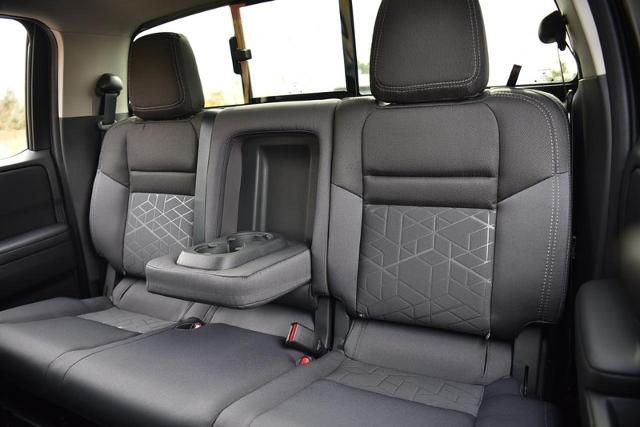 2025 Nissan Frontier Vehicle Photo in Ballwin, MO 63011