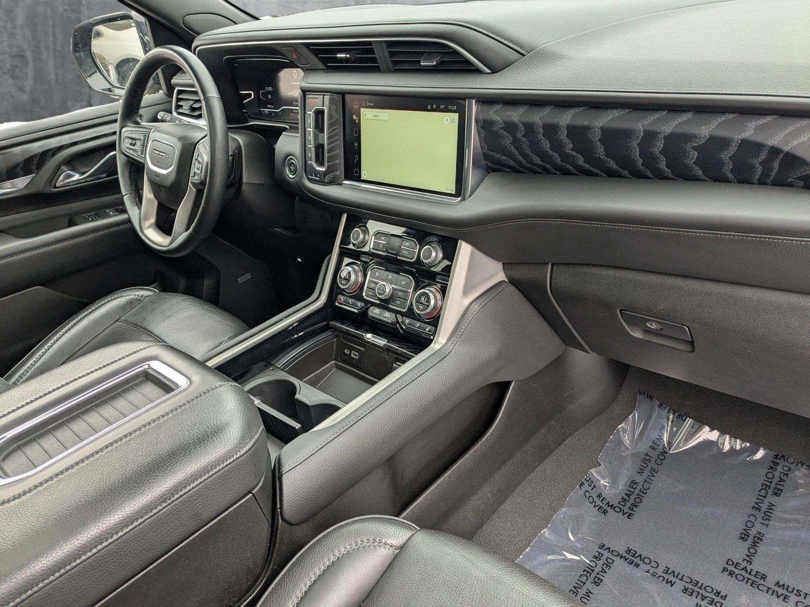 2023 GMC Yukon XL Vehicle Photo in LONE TREE, CO 80124-2750