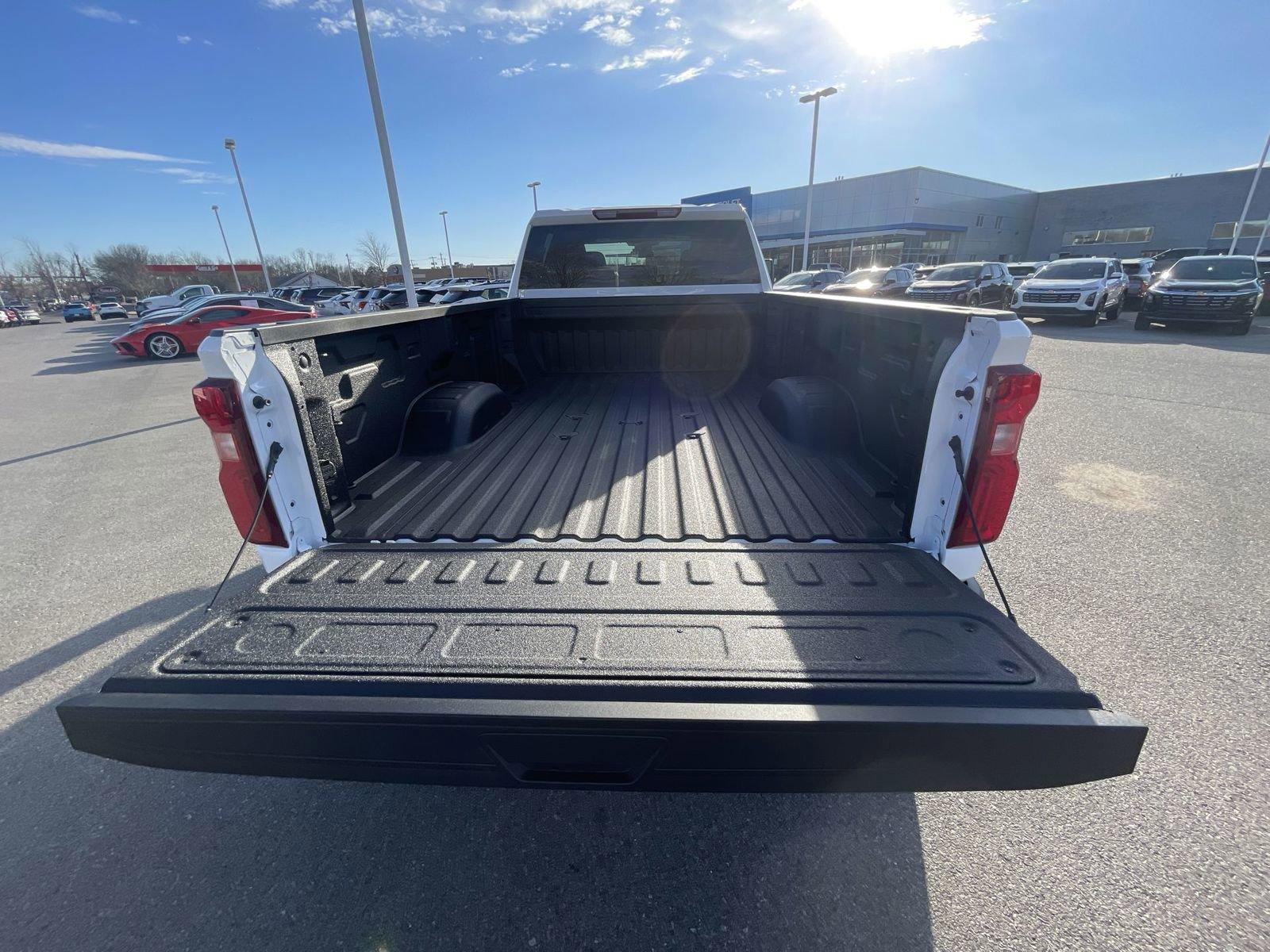 2025 Chevrolet Silverado 3500 HD Vehicle Photo in BENTONVILLE, AR 72712-4322