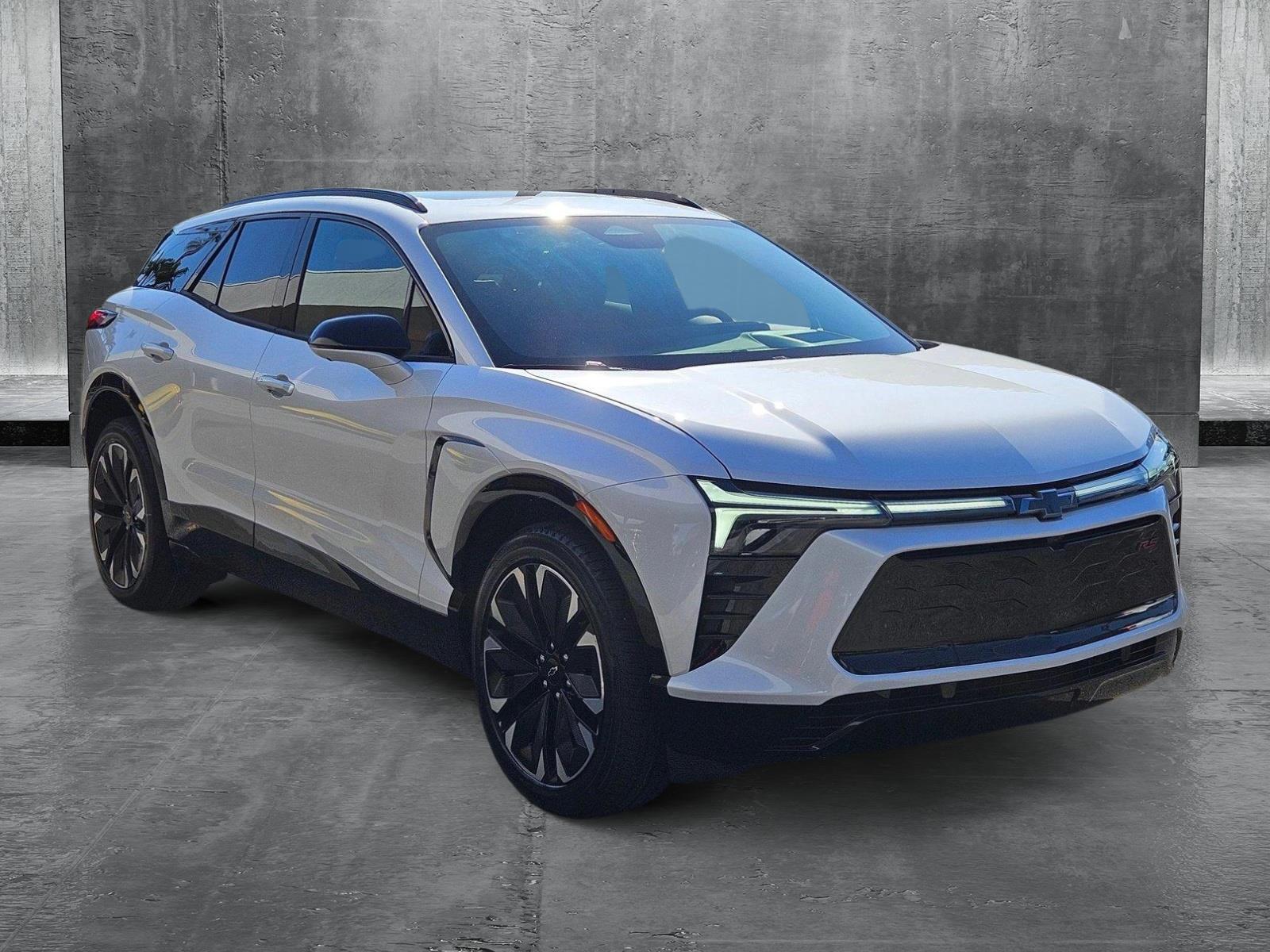 2025 Chevrolet Blazer EV Vehicle Photo in GREENACRES, FL 33463-3207