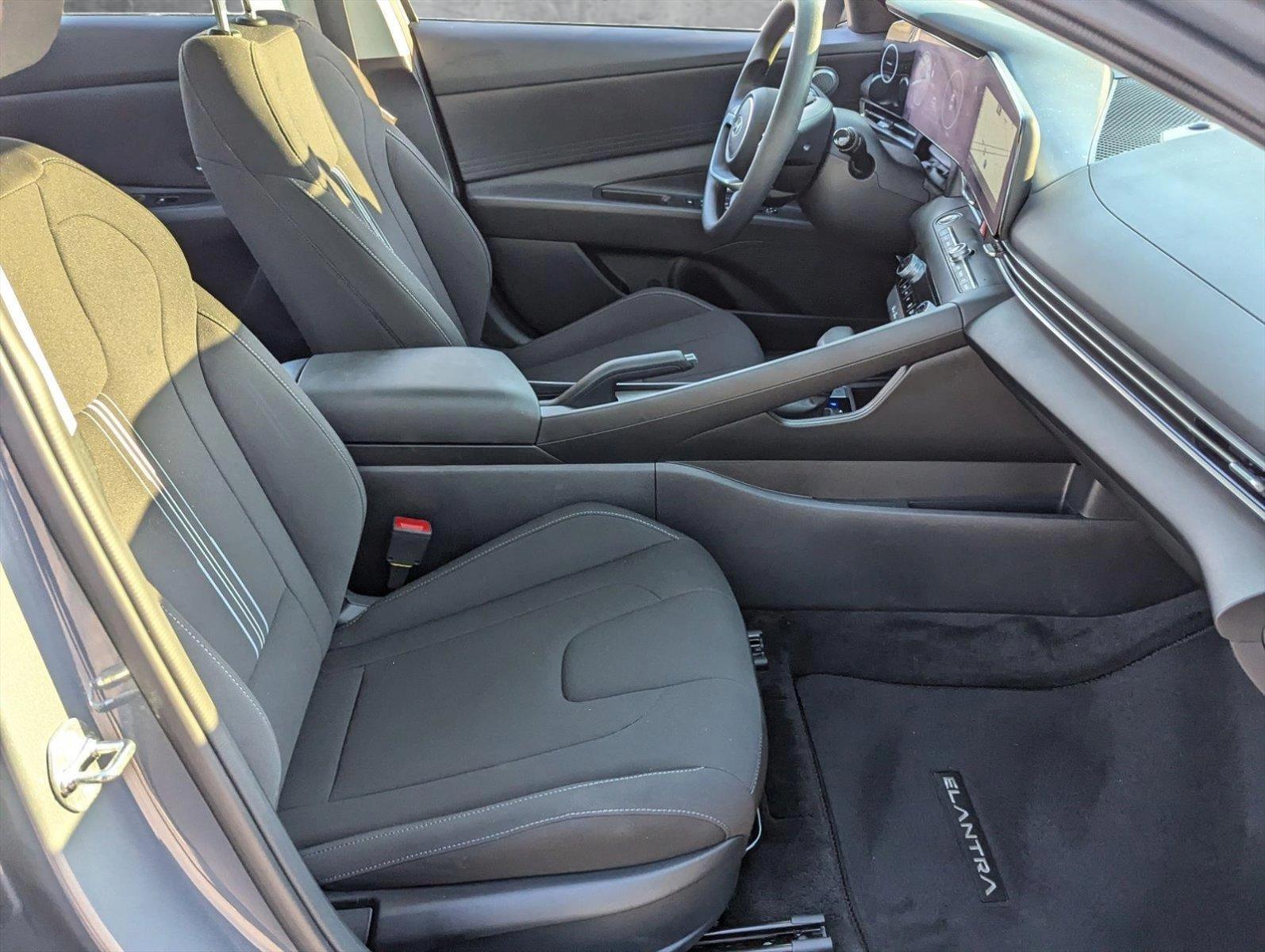 2024 Hyundai ELANTRA Vehicle Photo in Memphis, TN 38133