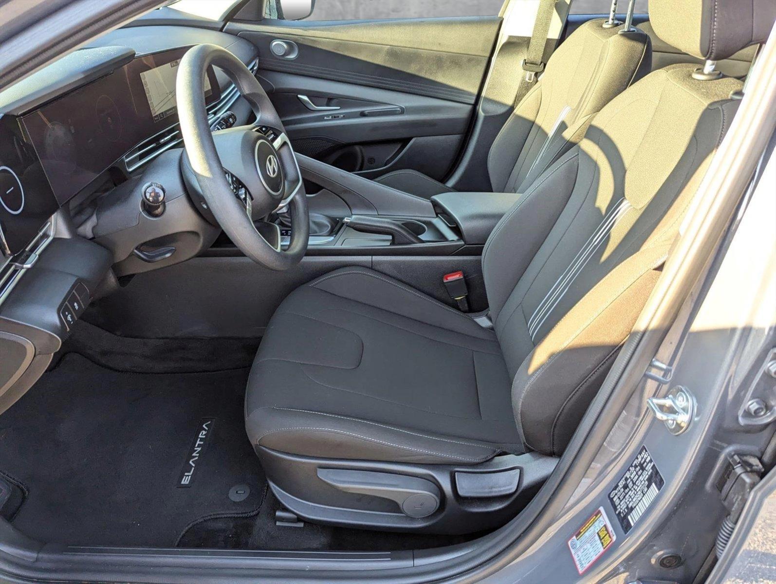 2024 Hyundai ELANTRA Vehicle Photo in Memphis, TN 38133
