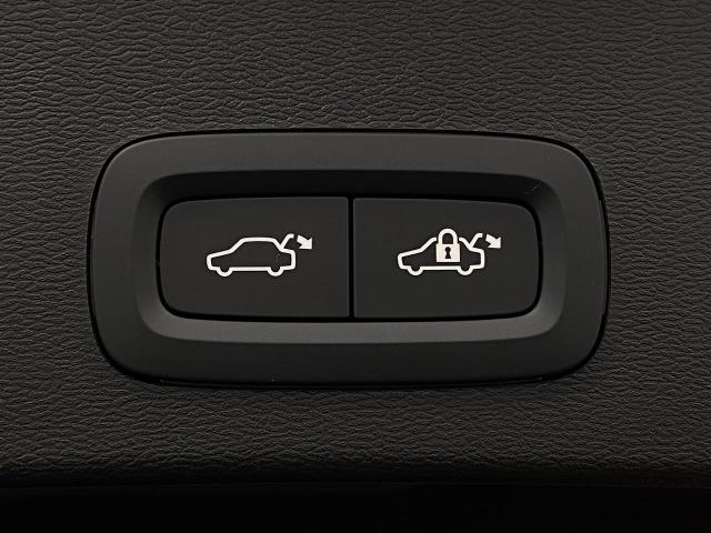 2025 Volvo XC40 Vehicle Photo in Appleton, WI 54913