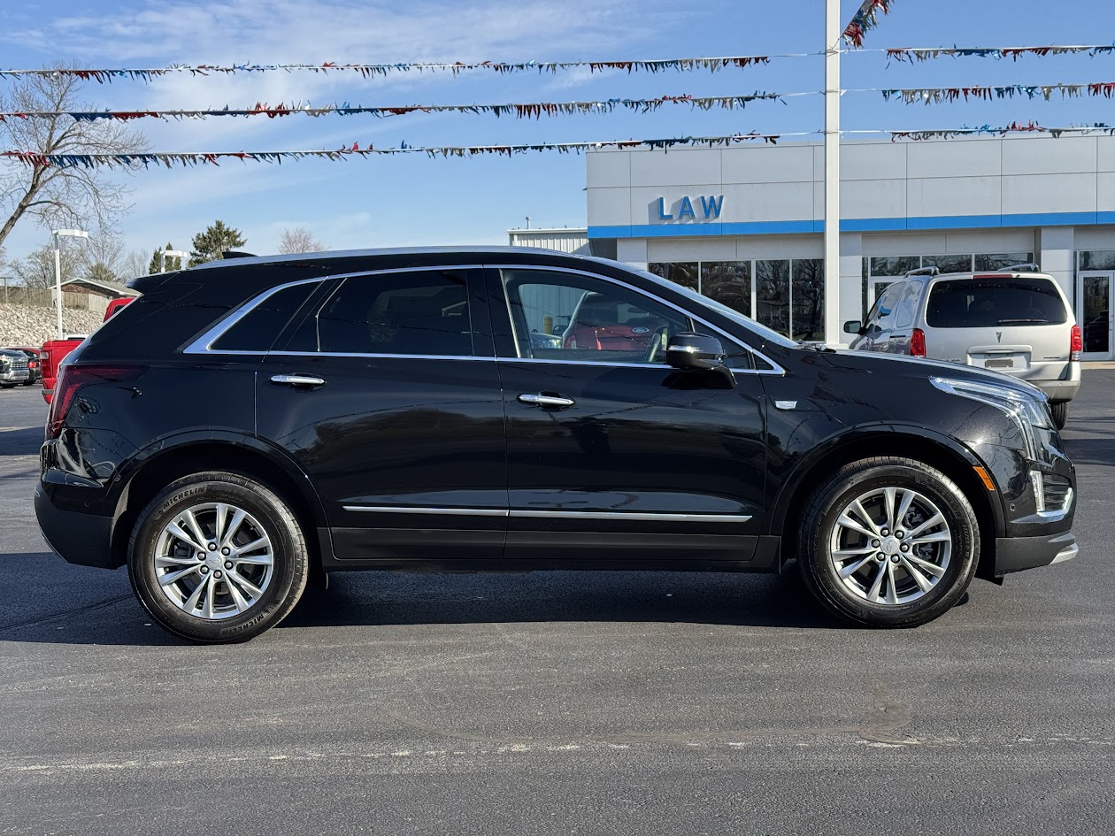 2022 Cadillac XT5 Vehicle Photo in BOONVILLE, IN 47601-9633