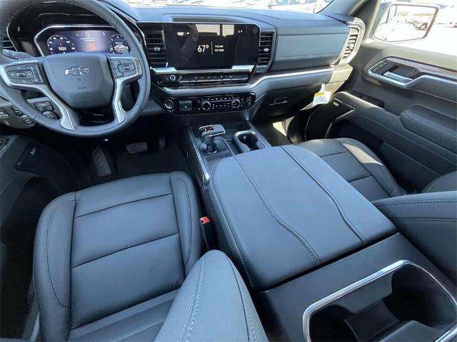 2025 Chevrolet Silverado 1500 Vehicle Photo in ALCOA, TN 37701-3235