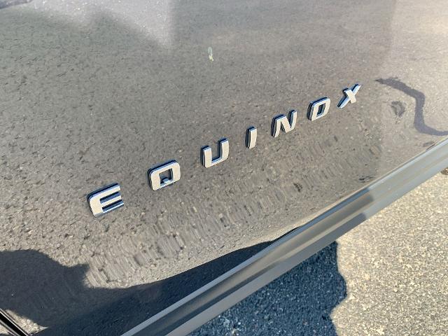 2022 Chevrolet Equinox Vehicle Photo in MOON TOWNSHIP, PA 15108-2571
