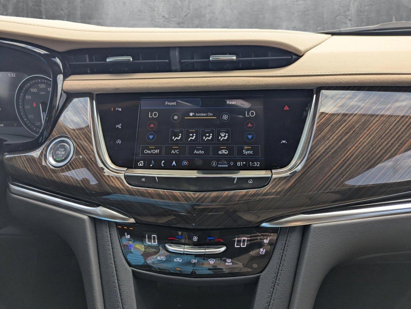 2025 Cadillac XT6 Vehicle Photo in CORPUS CHRISTI, TX 78412-4902