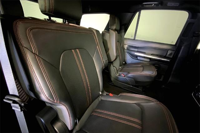 2024 Ford Expedition Vehicle Photo in Lees Summit, MO 64086
