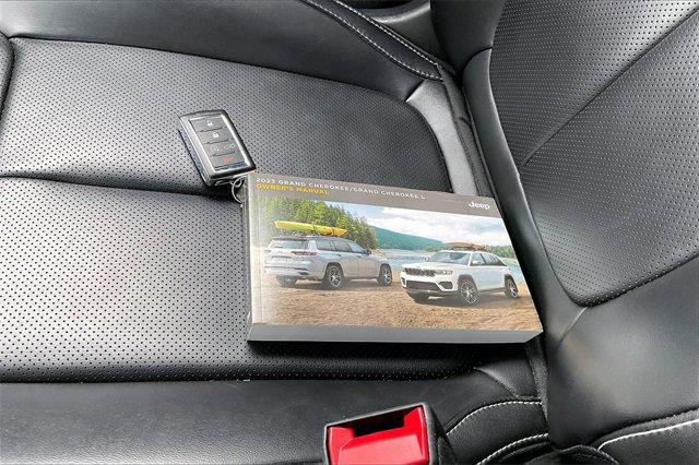 2023 Jeep Grand Cherokee Vehicle Photo in INDEPENDENCE, MO 64055-1314