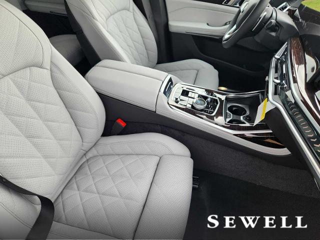 2025 BMW X7 xDrive40i Vehicle Photo in PLANO, TX 75024