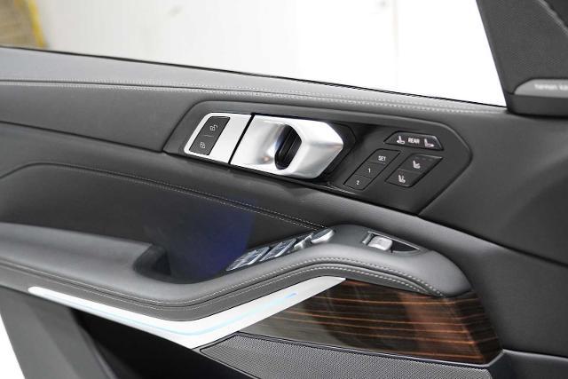 2025 BMW X7 xDrive40i Vehicle Photo in GRAPEVINE, TX 76051