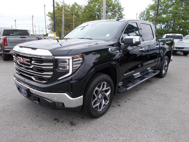 2025 GMC Sierra 1500 Vehicle Photo in LOWELL, MA 01852-4336