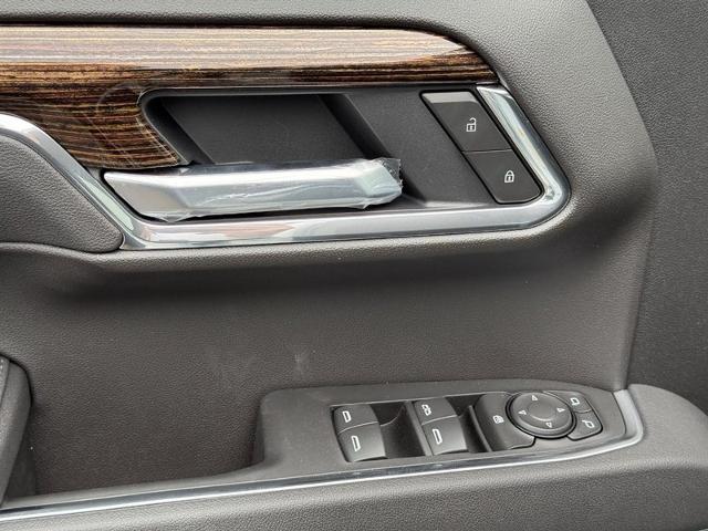 2025 GMC Sierra 1500 Vehicle Photo in COLUMBIA, MO 65203-3903