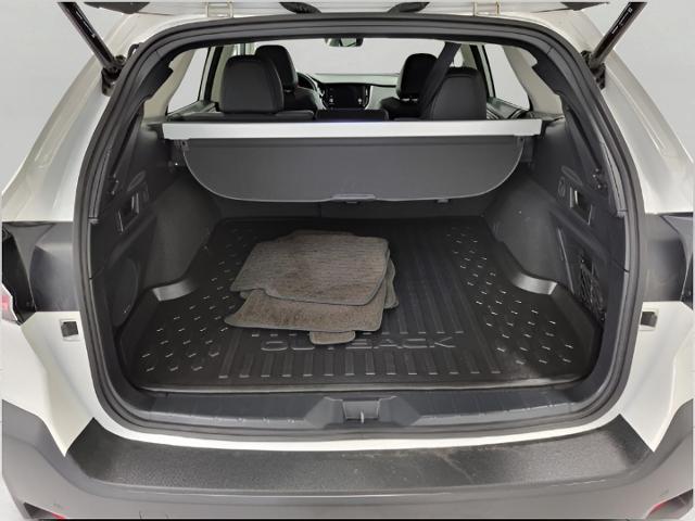 2024 Subaru Outback Vehicle Photo in Green Bay, WI 54304