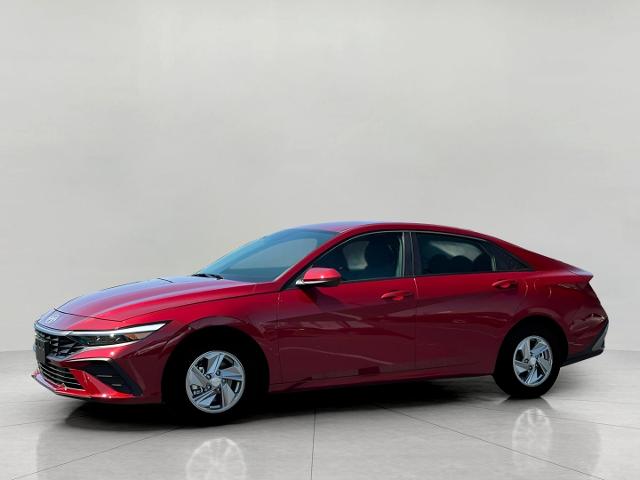 2025 Hyundai ELANTRA Vehicle Photo in Green Bay, WI 54304