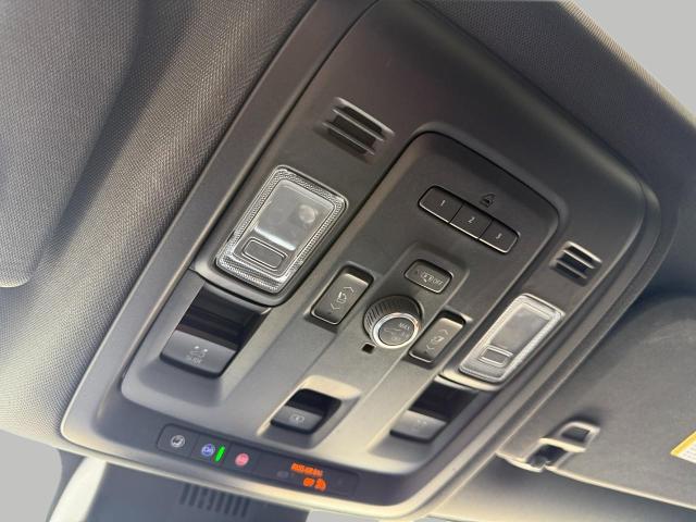 2023 Chevrolet Suburban Vehicle Photo in NEENAH, WI 54956-2243