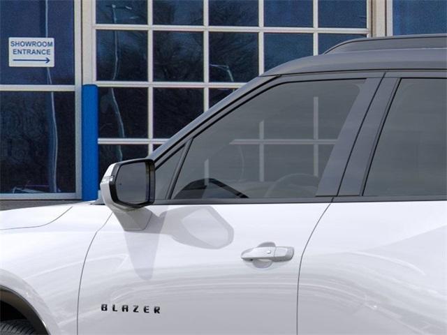 2025 Chevrolet Blazer Vehicle Photo in ENGLEWOOD, CO 80113-6708