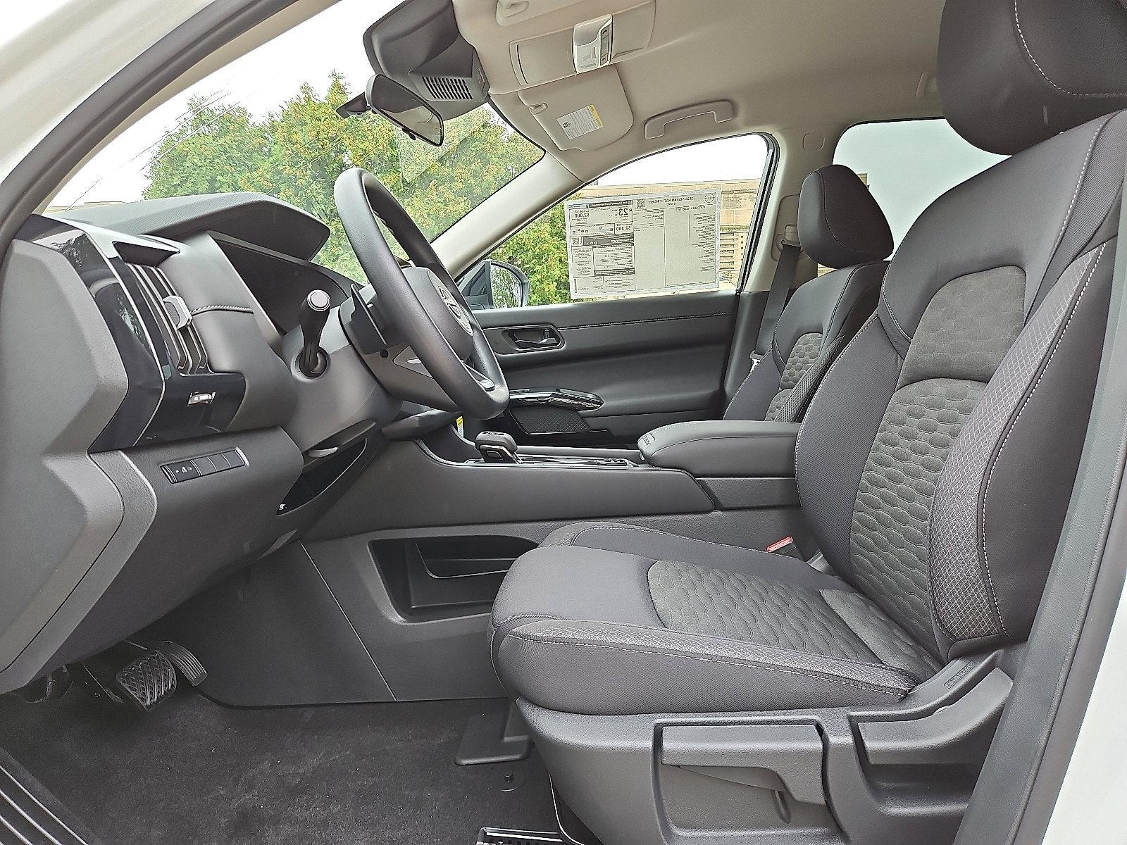 2025 Nissan Pathfinder Vehicle Photo in Jenkintown, PA 19046
