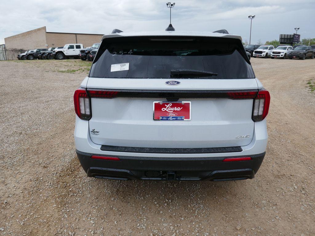 View vehicle photo 7