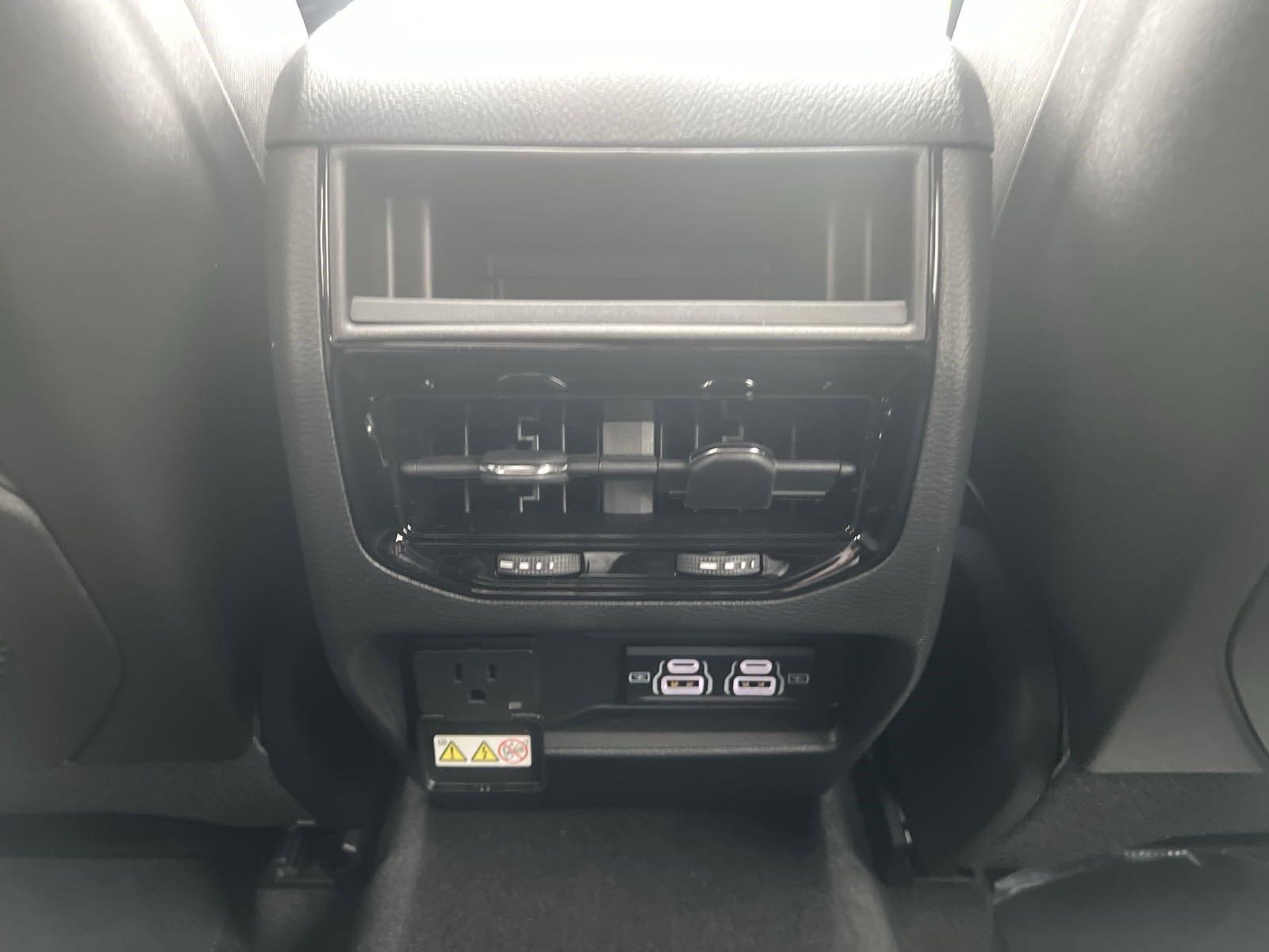 2025 Jeep Grand Cherokee Vehicle Photo in Mechanicsburg, PA 17050-1707