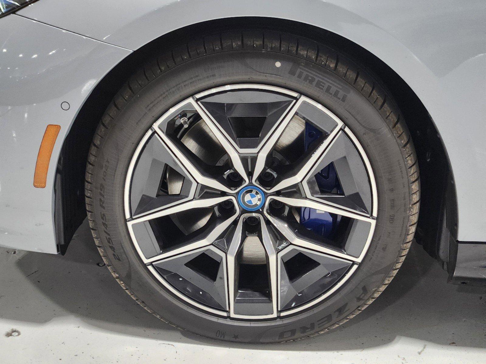 2025 BMW i5 Vehicle Photo in GRAPEVINE, TX 76051