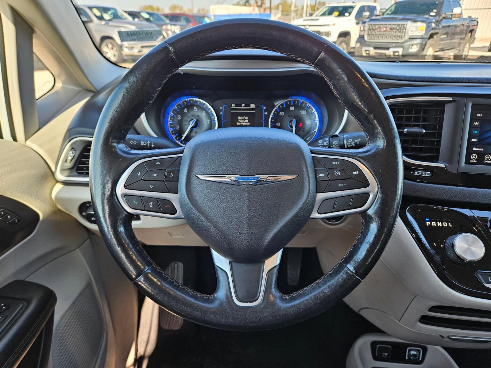 2020 Chrysler Pacifica Vehicle Photo in Seguin, TX 78155