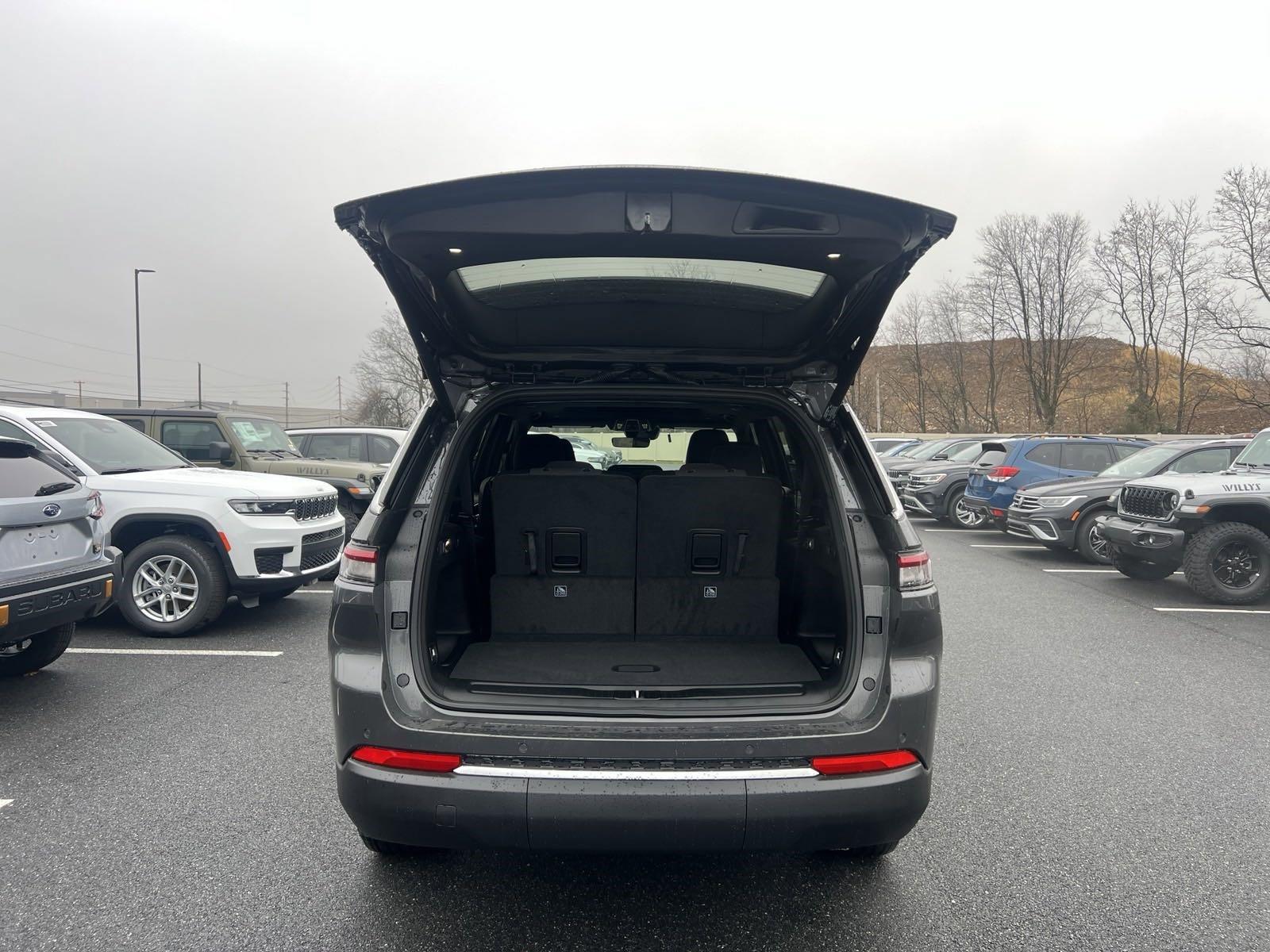 2025 Jeep Grand Cherokee L Vehicle Photo in Mechanicsburg, PA 17050-1707