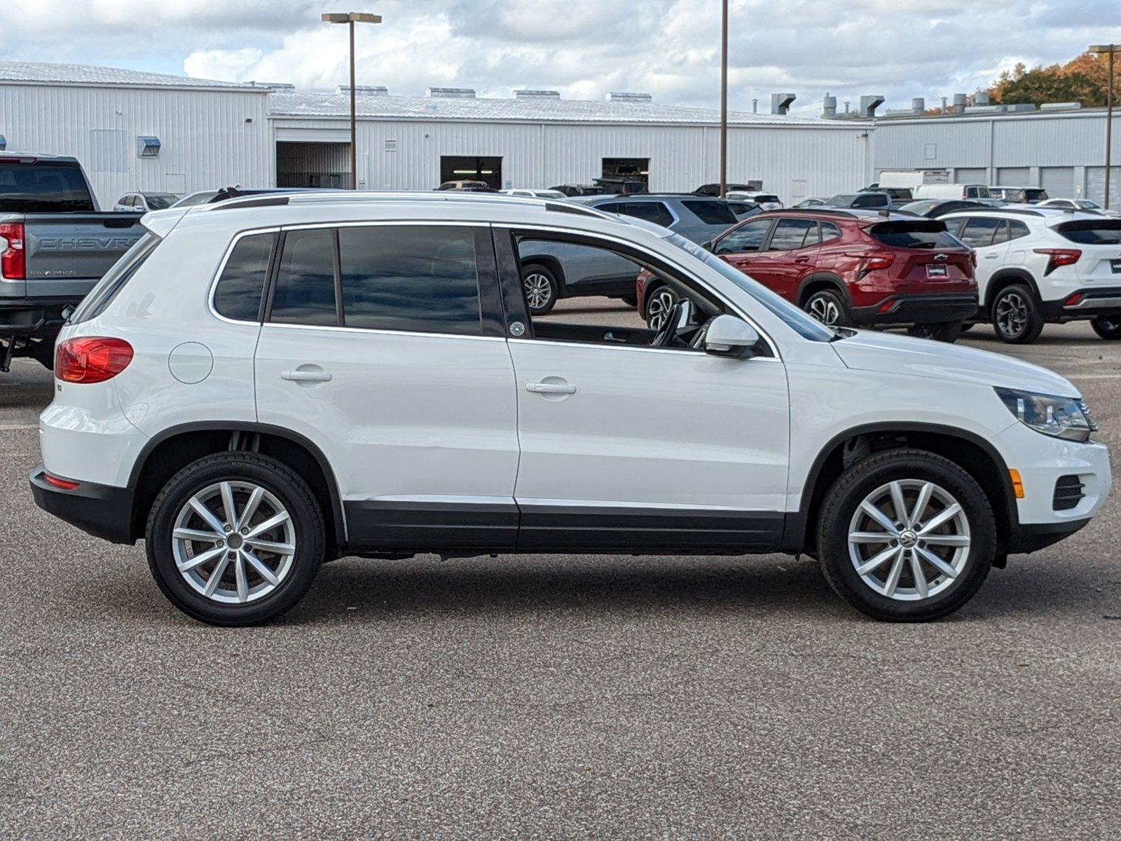 2017 Volkswagen Tiguan Vehicle Photo in ORLANDO, FL 32808-7998