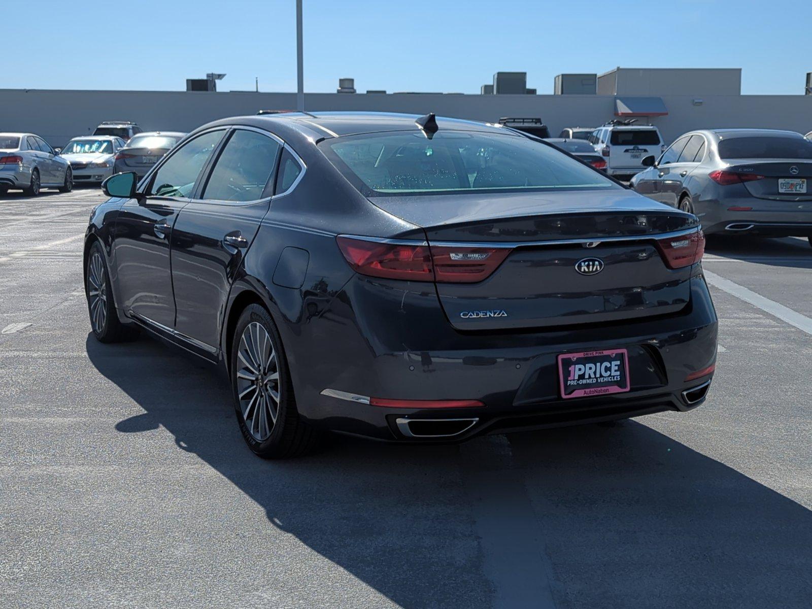 2017 Kia Cadenza Vehicle Photo in Ft. Myers, FL 33907