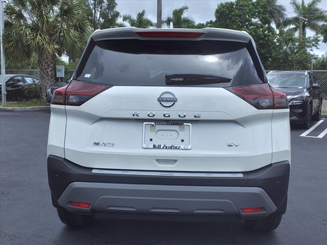 2022 Nissan Rogue Sport SV photo 5