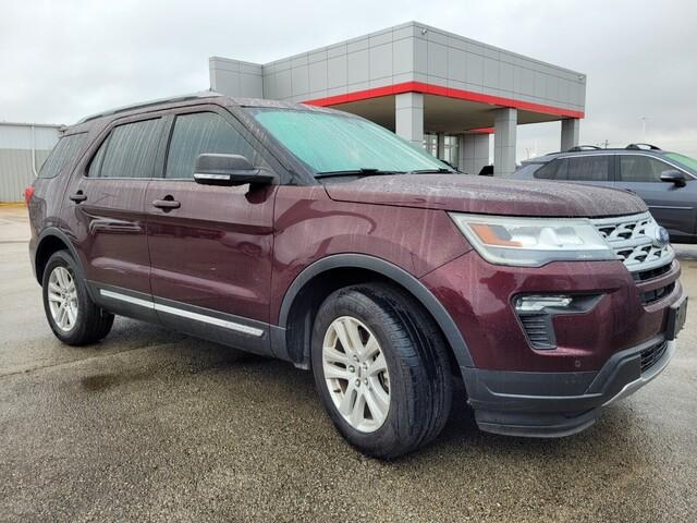 2019 Ford Explorer XLT photo 3