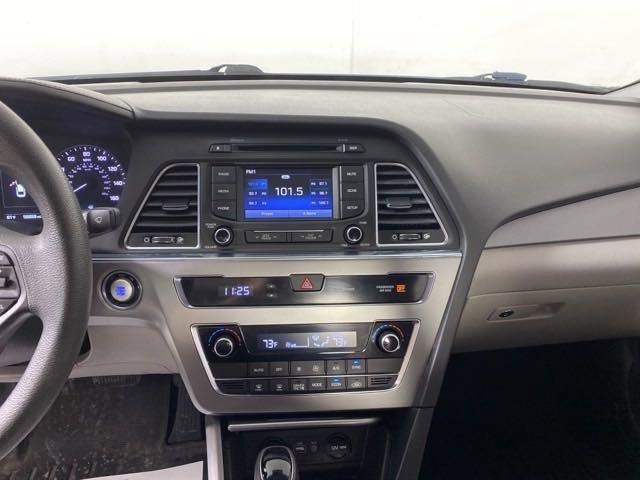 2016 Hyundai Sonata Hybrid Vehicle Photo in MEDINA, OH 44256-9001