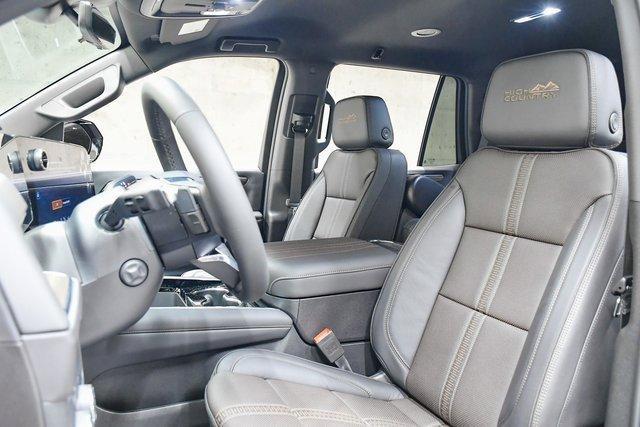 2025 Chevrolet Tahoe Vehicle Photo in EVERETT, WA 98203-5662