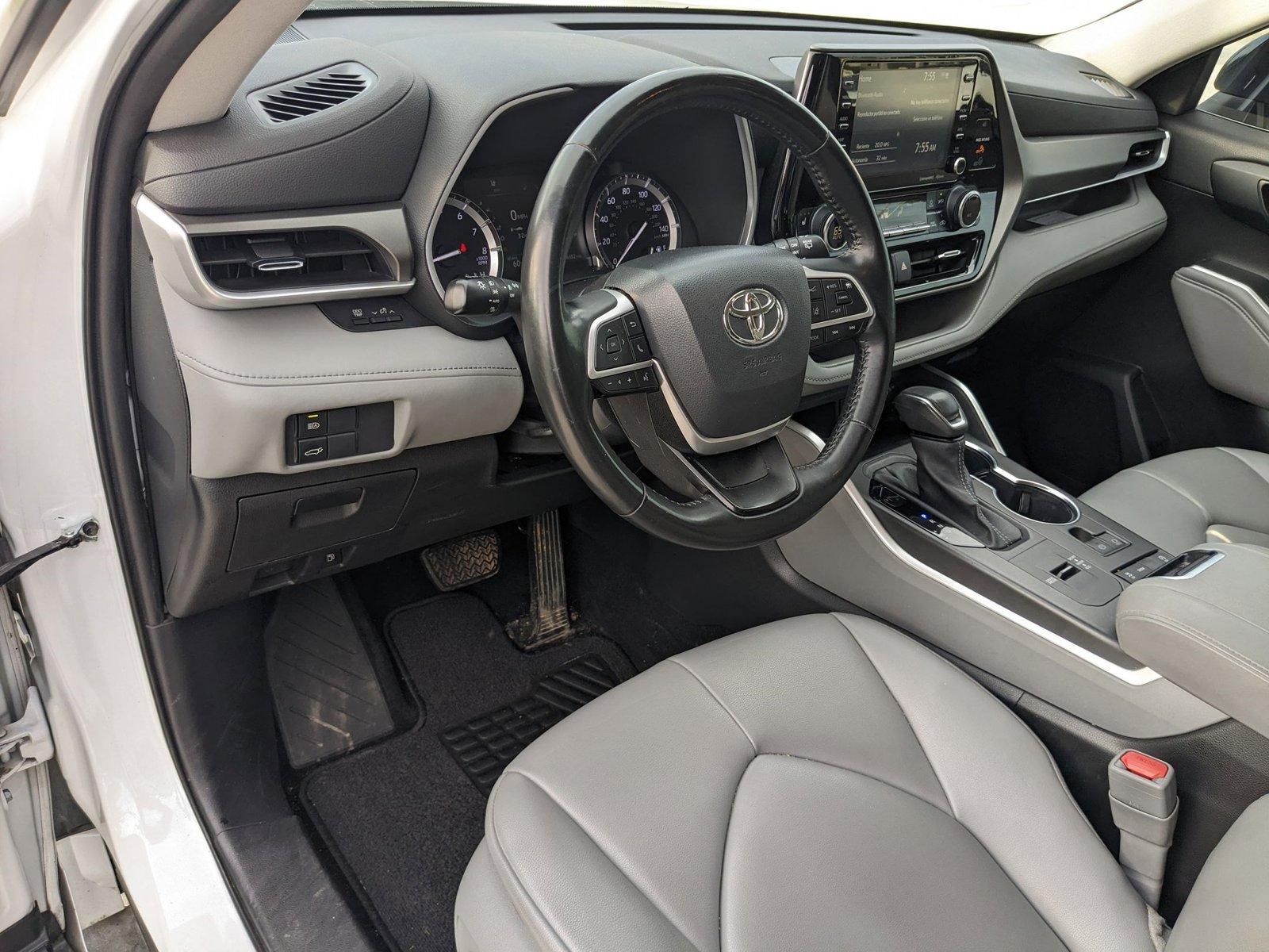 2022 Toyota Highlander Vehicle Photo in Davie, FL 33331