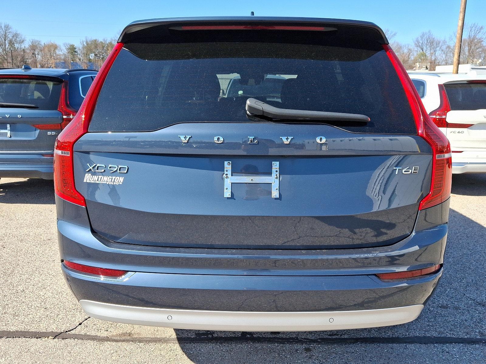 2022 Volvo XC90 Vehicle Photo in Trevose, PA 19053