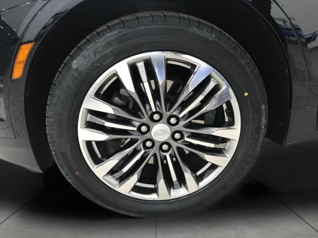 2018 Cadillac XT5 Vehicle Photo in GREEN BAY, WI 54303-3330