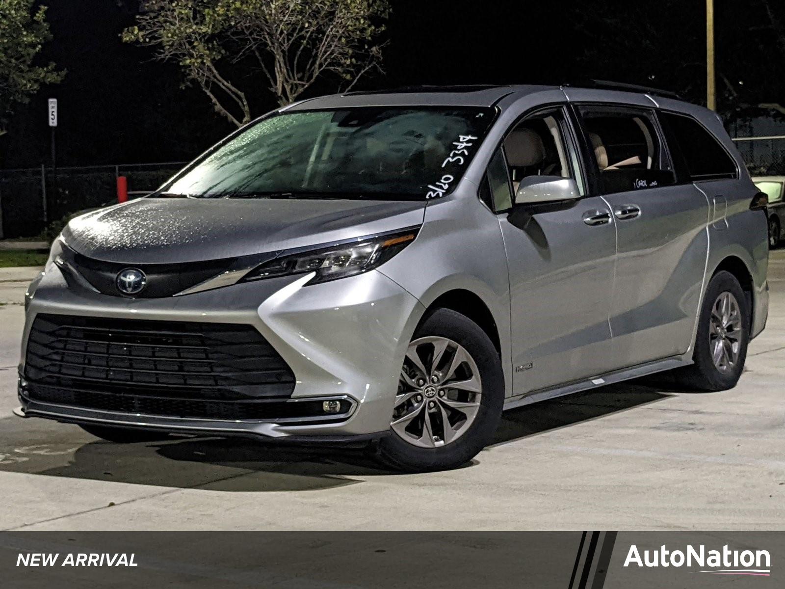 2021 Toyota Sienna Vehicle Photo in Davie, FL 33331