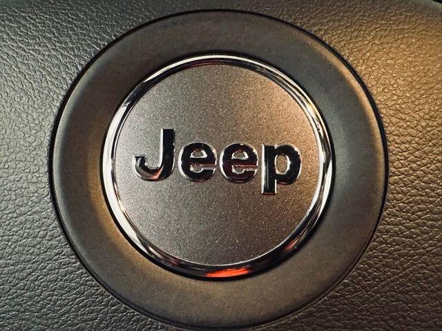 2021 Jeep Grand Cherokee Vehicle Photo in MEDINA, OH 44256-9631