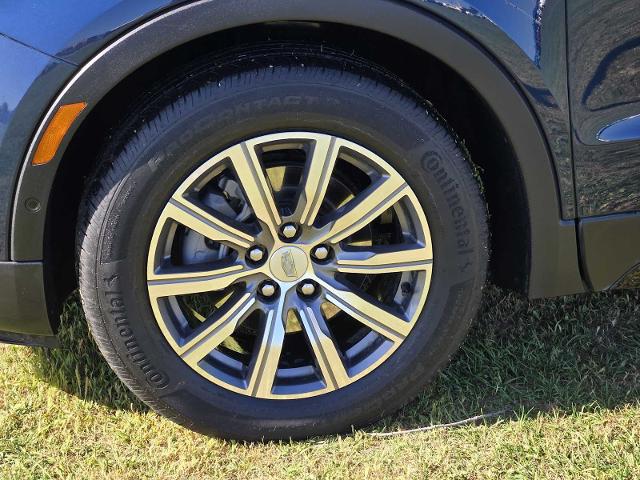 2022 Cadillac XT4 Vehicle Photo in DENTON, TX 76210-9321