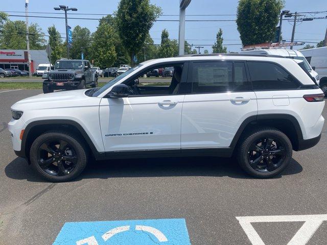 2025 Jeep Grand Cherokee Vehicle Photo in Doylsetown, PA 18901