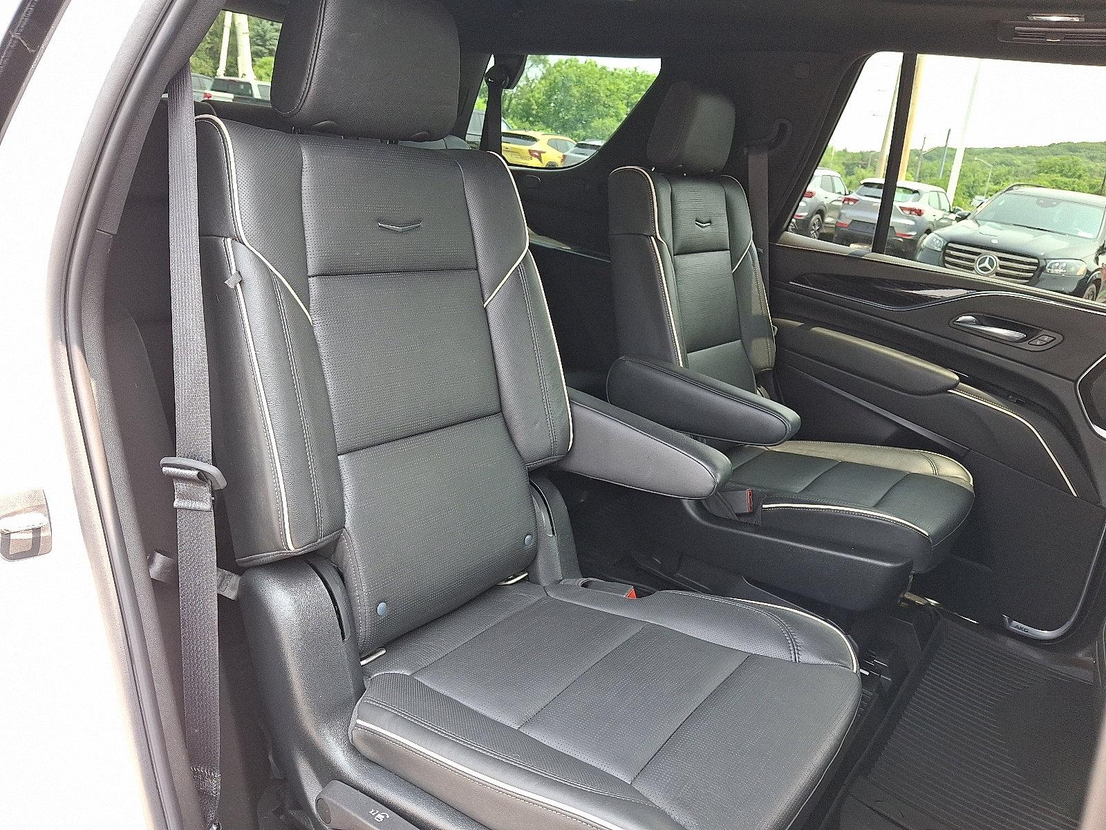 2021 Cadillac Escalade Vehicle Photo in BETHLEHEM, PA 18017-9401