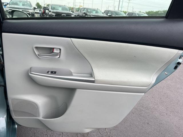 2014 Toyota Prius v Vehicle Photo in GREEN BAY, WI 54304-5303