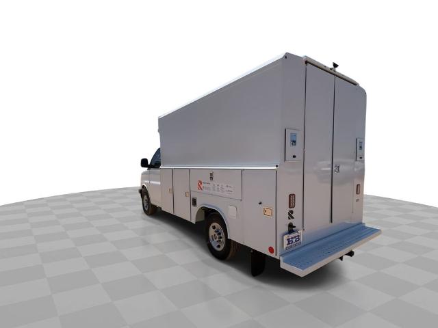 2025 GMC Savana Cutaway 3500 Vehicle Photo in GILBERT, AZ 85297-0402