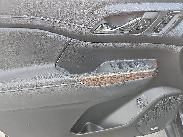 2023 GMC Acadia Vehicle Photo in TREVOSE, PA 19053-4984