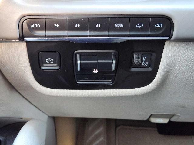 2022 Cadillac Escalade Vehicle Photo in DENTON, TX 76210-9321