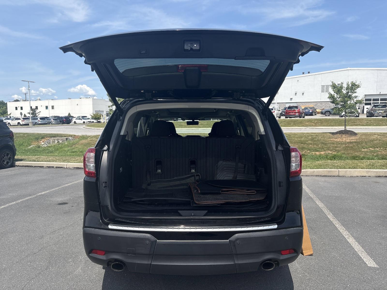 2019 Subaru Ascent Vehicle Photo in Mechanicsburg, PA 17050