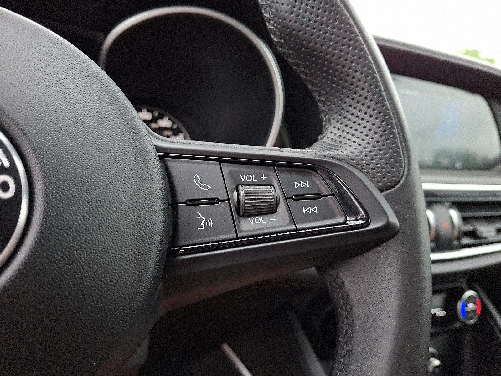 2022 Alfa Romeo Stelvio Vehicle Photo in Willow Grove, PA 19090