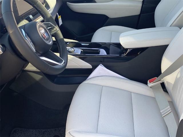 2024 Buick Envision Vehicle Photo in GOODYEAR, AZ 85338-1310